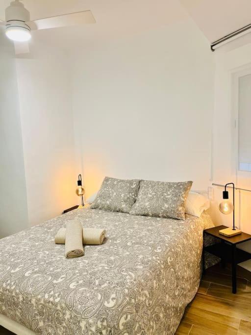 New Spacious And Cozy Apartment - Малага Экстерьер фото