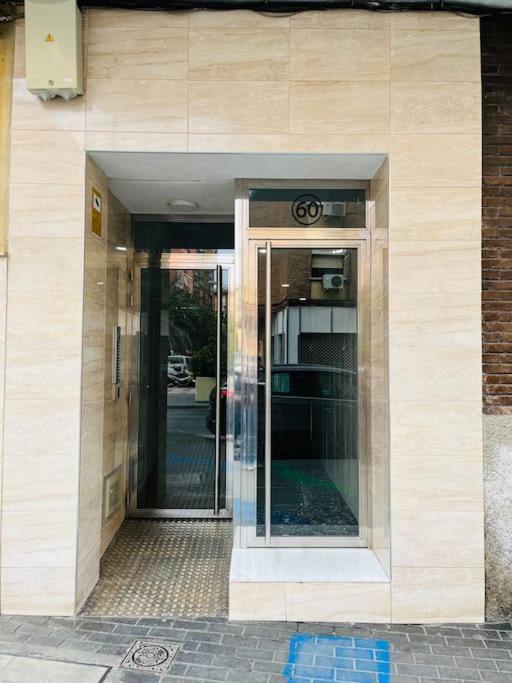 New Spacious And Cozy Apartment - Малага Экстерьер фото